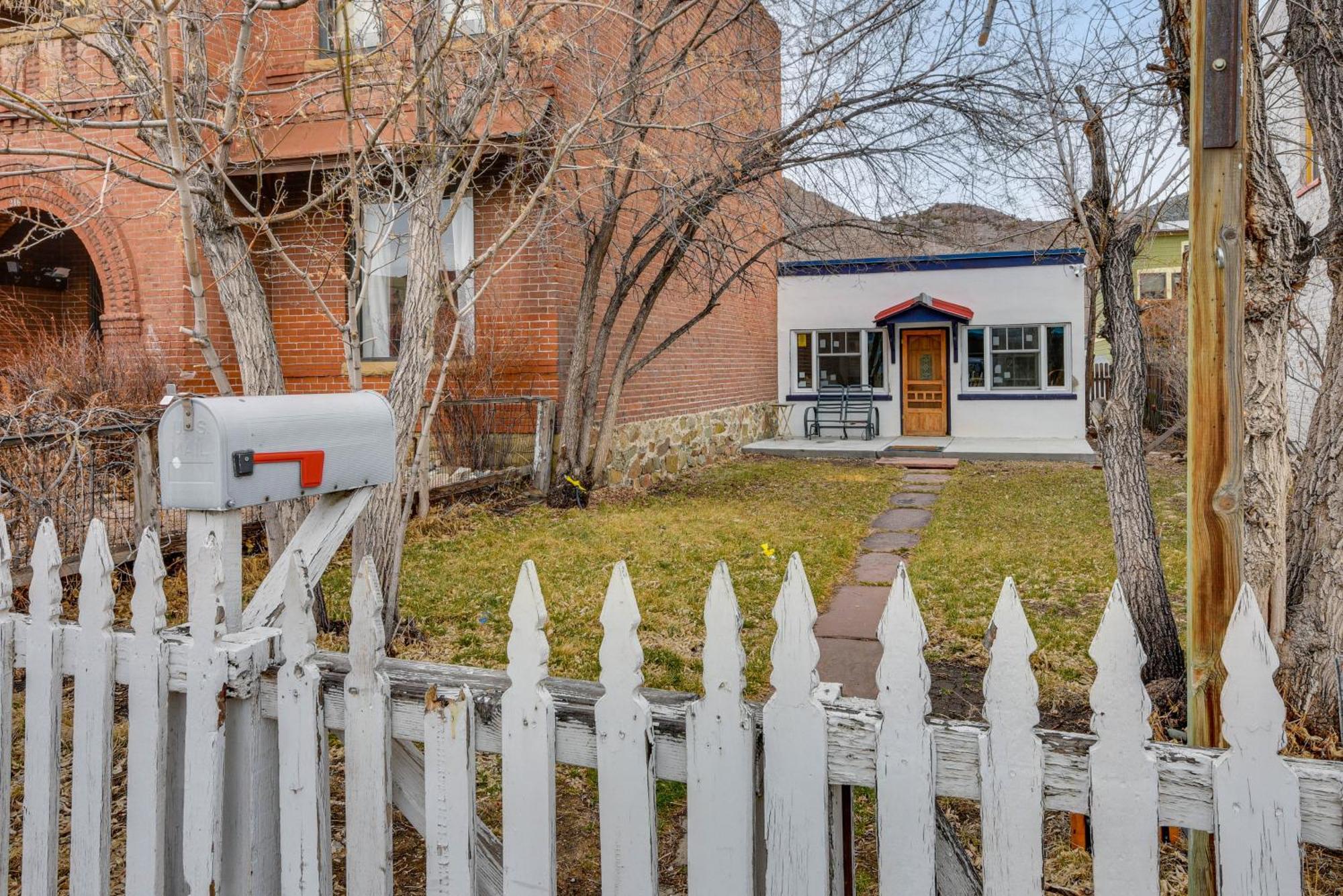 Downtown Salida Cottage With Fireplace And Yard! Exterior photo